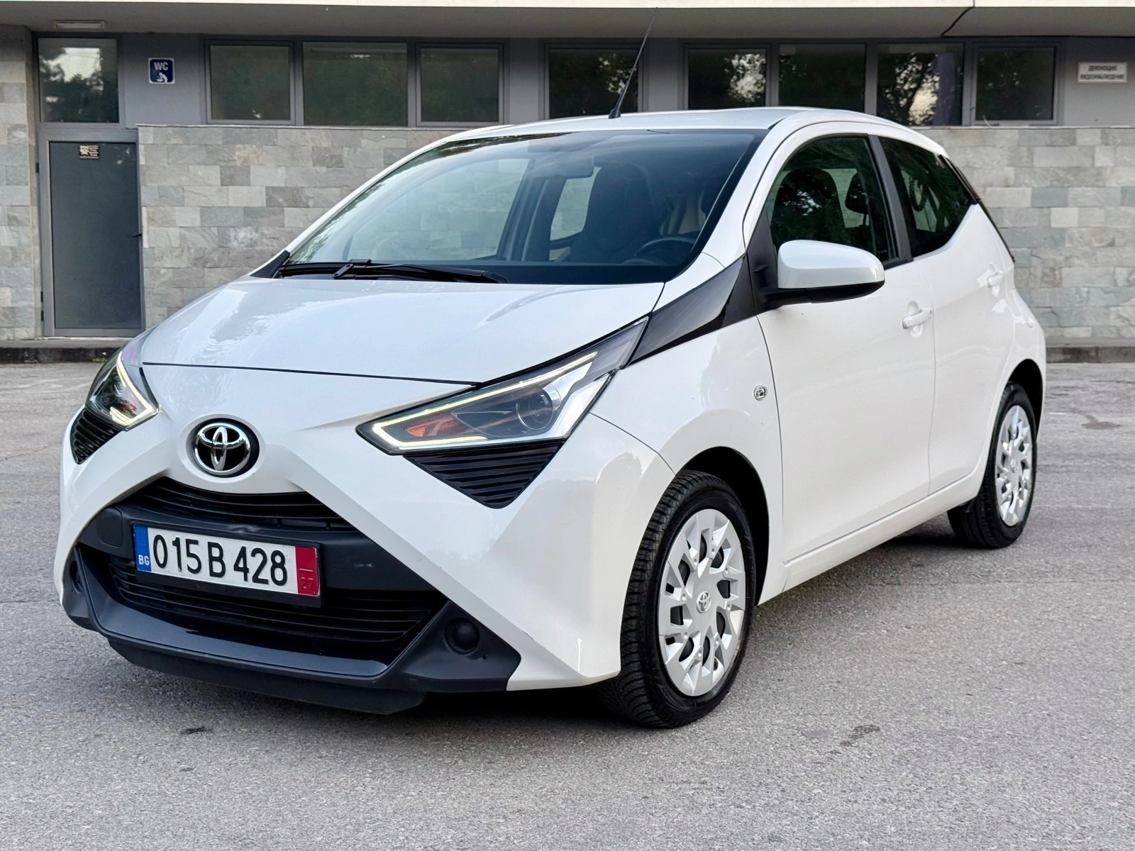 Toyota Aygo 1.0-VVT-i* X-CONNECT* LED* Euro 6* 