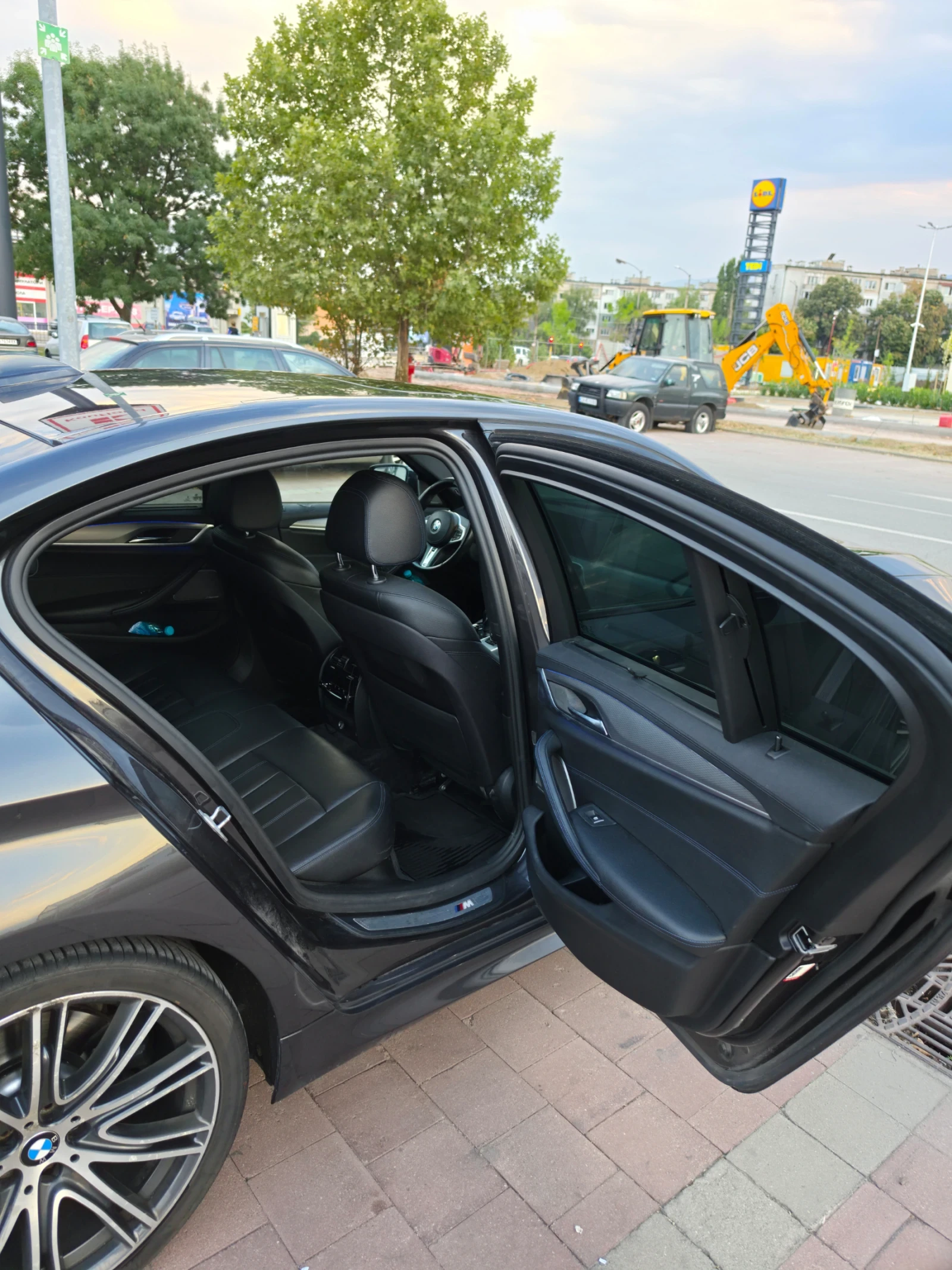 BMW 540 XI, снимка 10 - Автомобили и джипове - 56024135