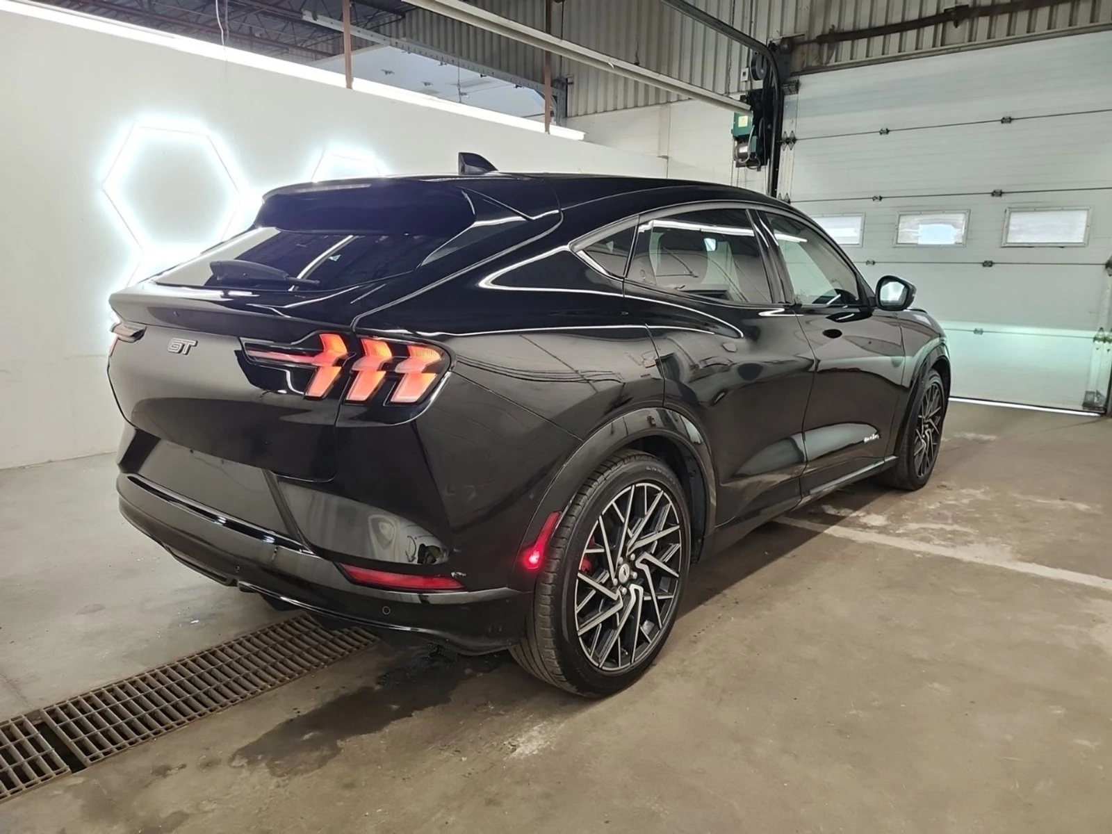 Ford Mustang Mach-E GT PERFORMANCE EDITION ���������� ���� �� �������� | Mobile.bg � ����������� 3