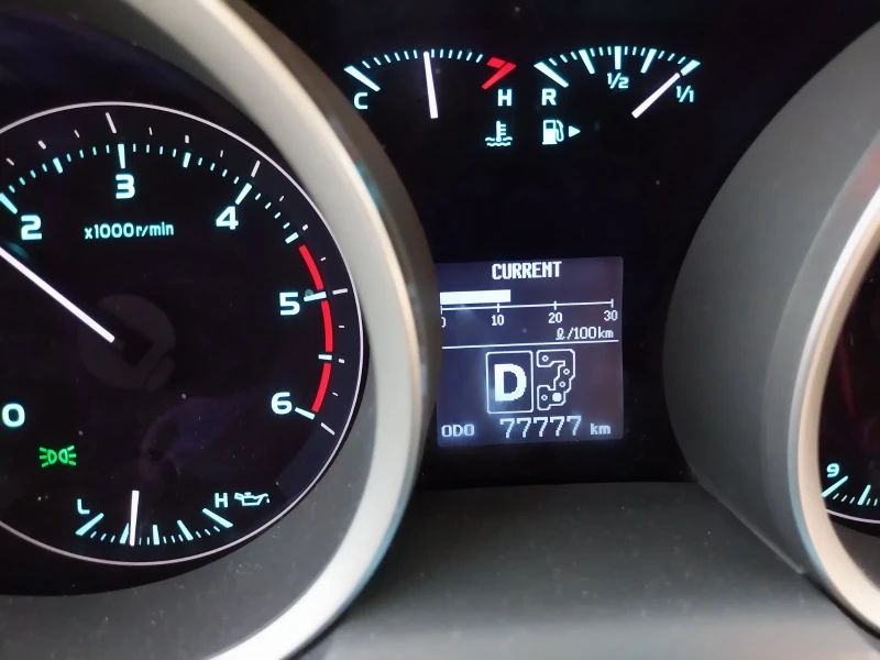 Toyota Land cruiser 77777 км, снимка 3 - Автомобили и джипове - 51430692