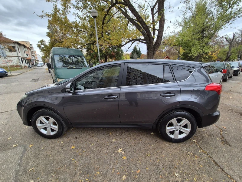 Toyota Rav4 Топ 2.0 D4D, снимка 3 - Автомобили и джипове - 52596768