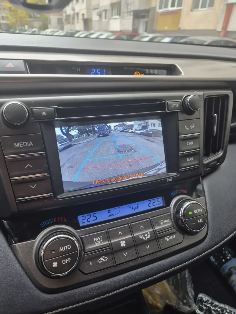 Toyota Rav4 Топ 2.0 D4D, снимка 10 - Автомобили и джипове - 52596768