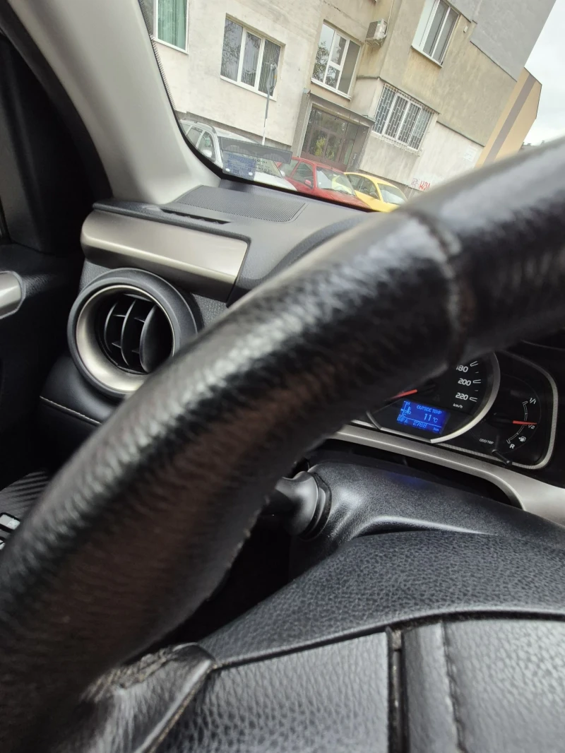 Toyota Rav4 Топ 2.0 D4D, снимка 11 - Автомобили и джипове - 52596768
