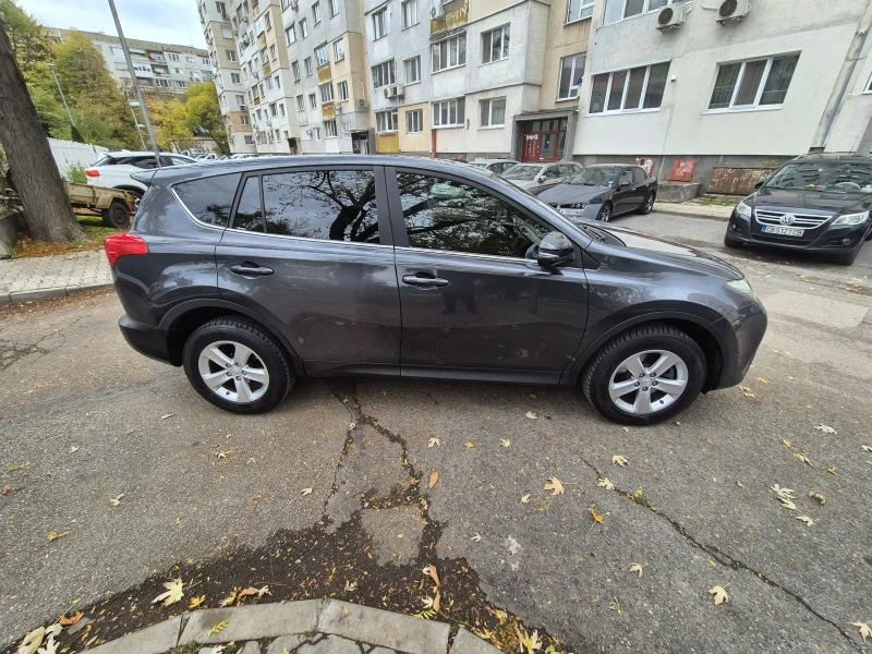 Toyota Rav4 Топ 2.0 D4D, снимка 7 - Автомобили и джипове - 52596768