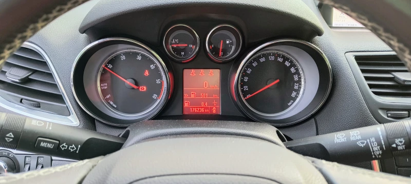 Opel Mokka 1.7 D 4x4, снимка 14 - Автомобили и джипове - 52939272