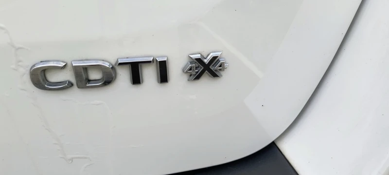 Opel Mokka 1.7 D 4x4, снимка 9 - Автомобили и джипове - 52939272