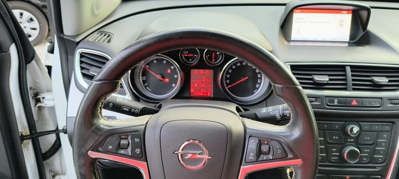 Opel Mokka 1.7 D 4x4, снимка 7 - Автомобили и джипове - 52939272