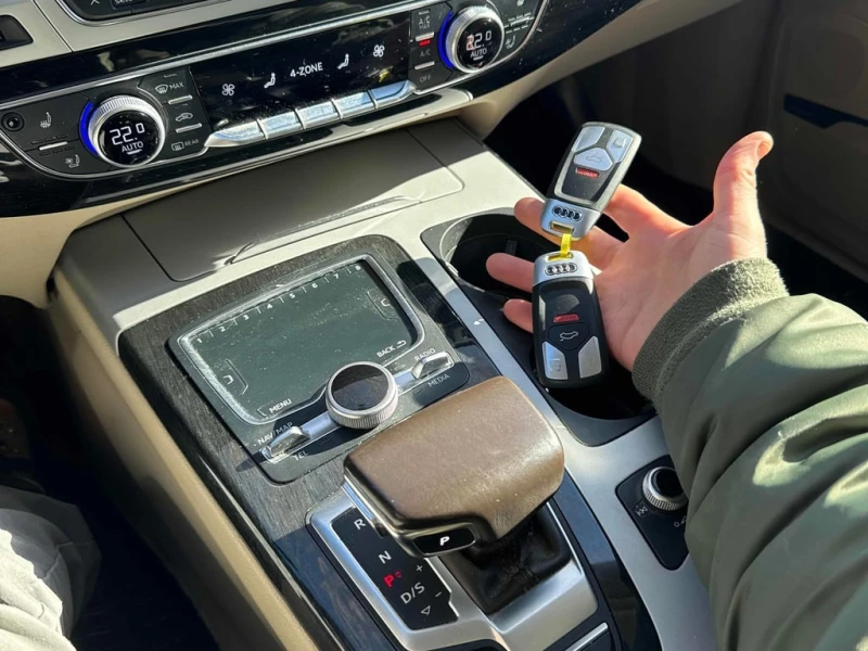 Audi Q7 * Technik * CARFAX * ЦЕНА ДО БГ, снимка 10 - Автомобили и джипове - 53343780