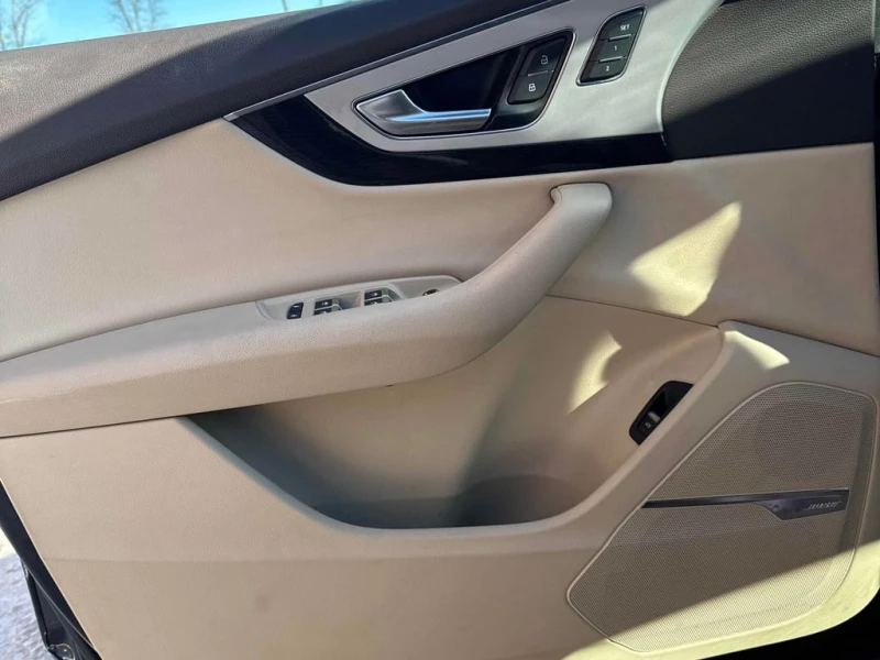 Audi Q7 * Technik * CARFAX * ЦЕНА ДО БГ, снимка 13 - Автомобили и джипове - 53343780