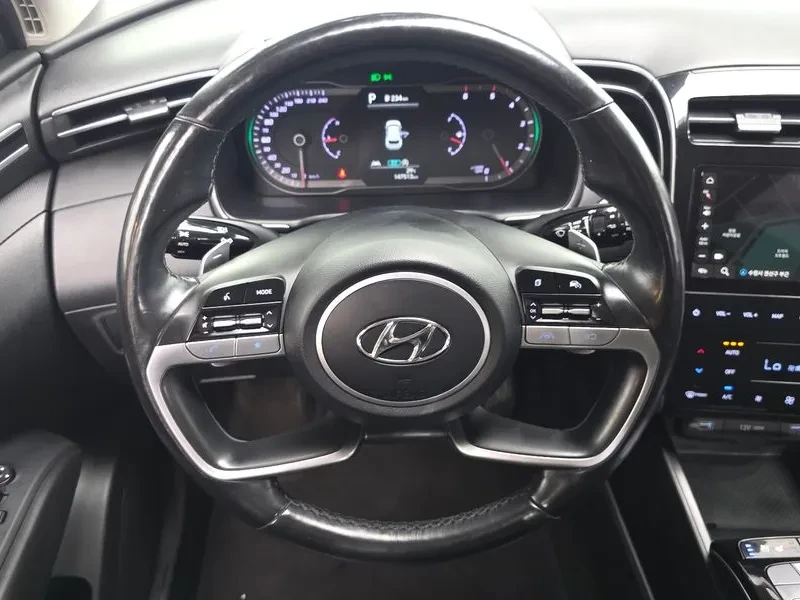 Hyundai Tucson 2.0 2WD MODERN, снимка 14 - Автомобили и джипове - 55801773