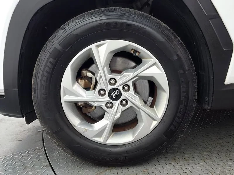 Hyundai Tucson 2.0 2WD MODERN, снимка 5 - Автомобили и джипове - 55801773