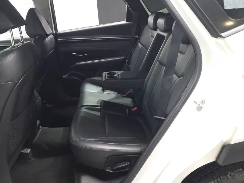Hyundai Tucson 2.0 2WD MODERN, снимка 12 - Автомобили и джипове - 55801773