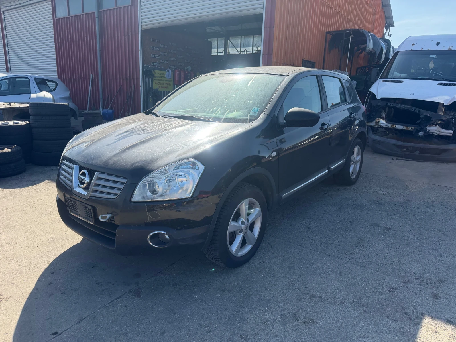 Nissan Qashqai 1.5 dci, снимка 2 - Автомобили и джипове - 53771241