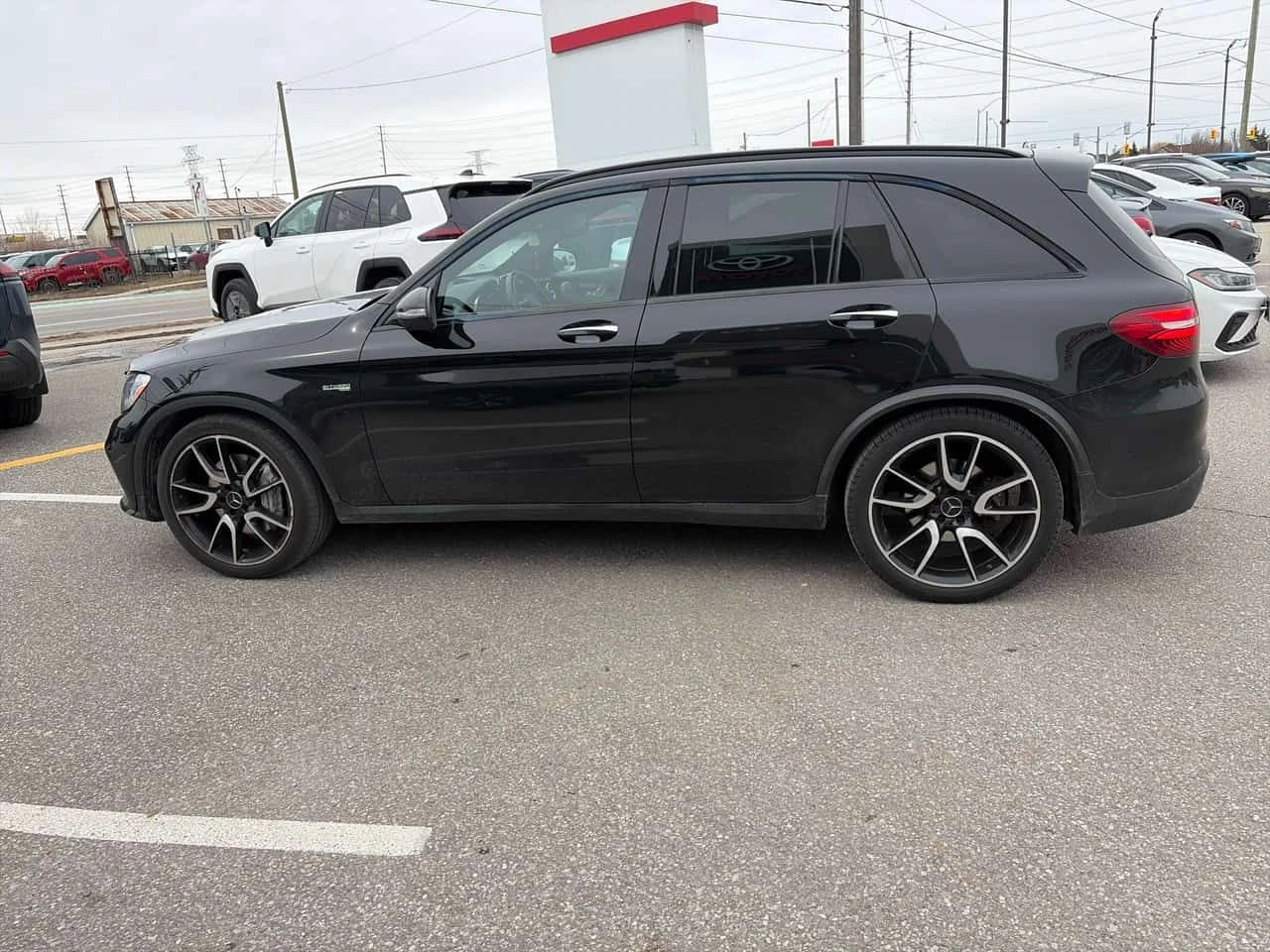 Mercedes-Benz GLC * AMG 43 * CARFAX * ЦЕНА ДО БГ, снимка 2 - Автомобили и джипове - 53997292