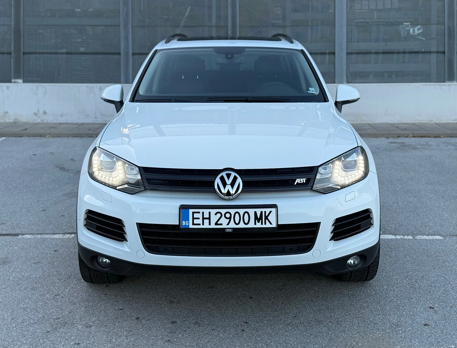 VW Touareg 3.0TDI ABT, снимка 2 - Автомобили и джипове - 54756418