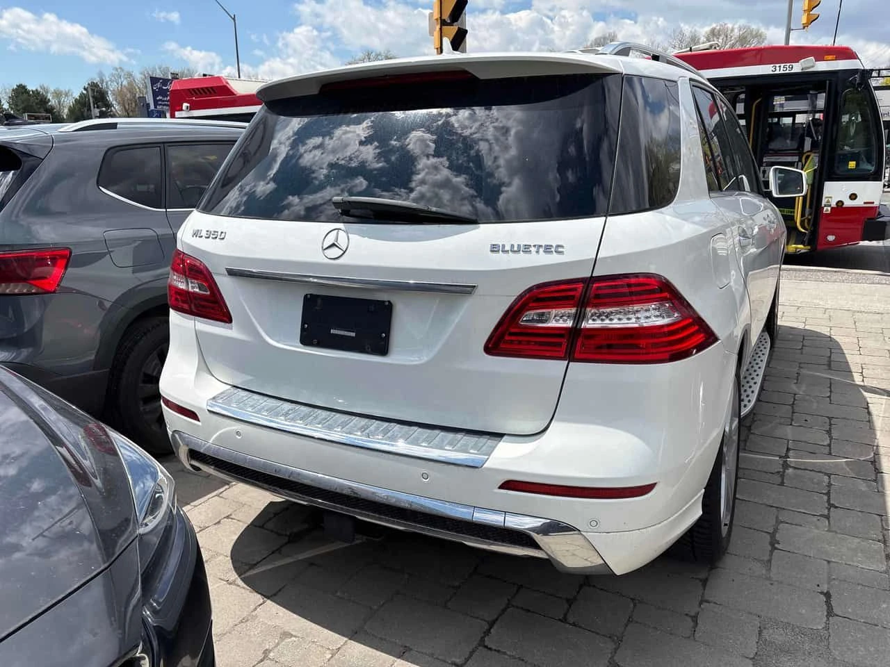 Mercedes-Benz ML 350 | BlueTEC | 360 | HARMAN KARDON | ПОДГРЕВ | , снимка 4 - Автомобили и джипове - 54479870