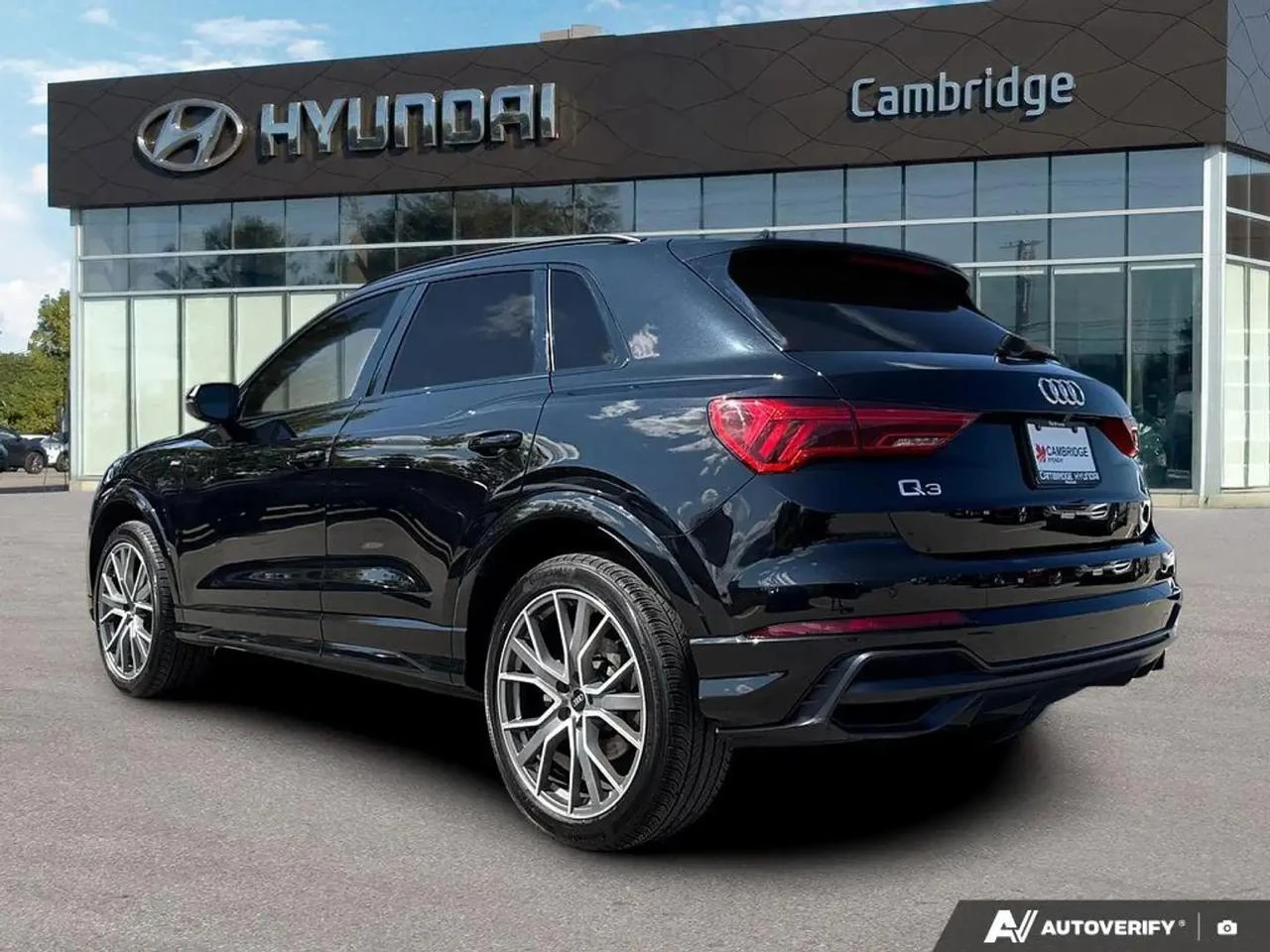 Audi Q3 S-line* Distronic🔹 2021 Audi * Пано* CarPl, снимка 3 - Автомобили и джипове - 54832423