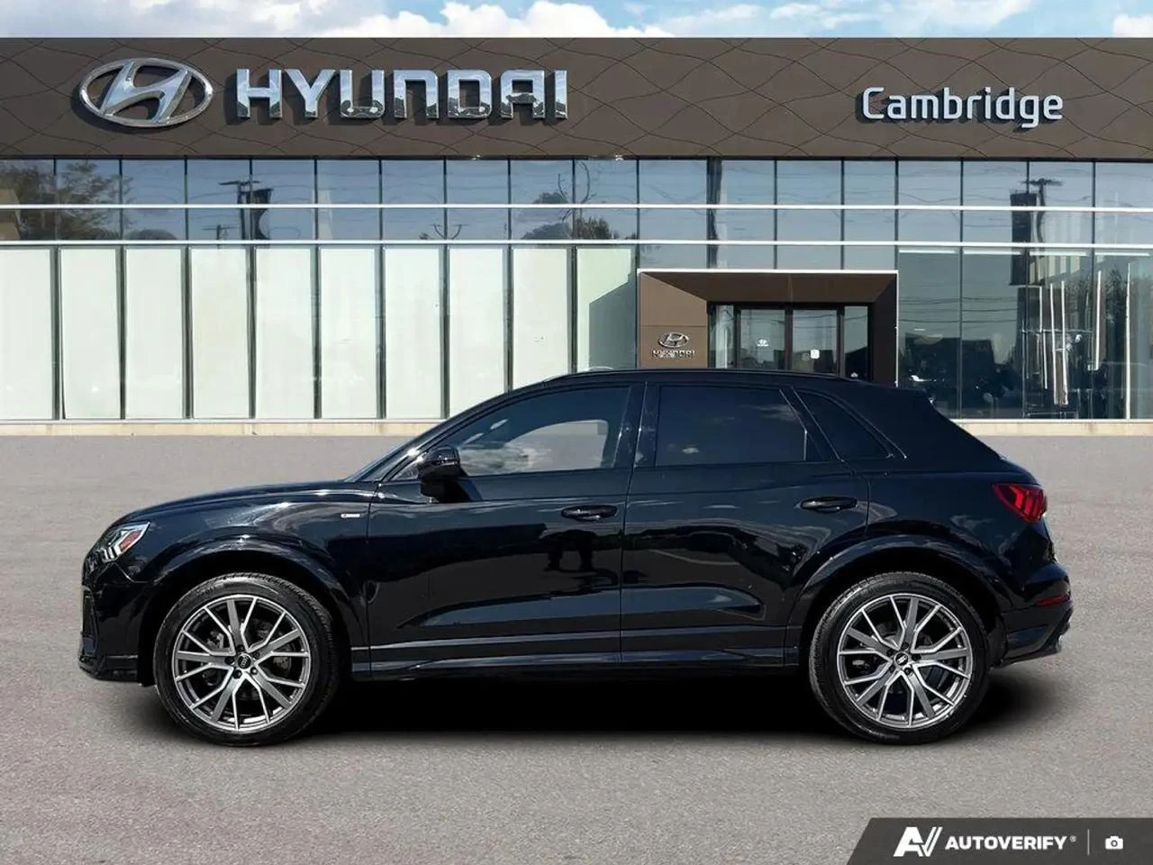 Audi Q3 S-line* Distronic🔹 2021 Audi * Пано* CarPl, снимка 2 - Автомобили и джипове - 54832423