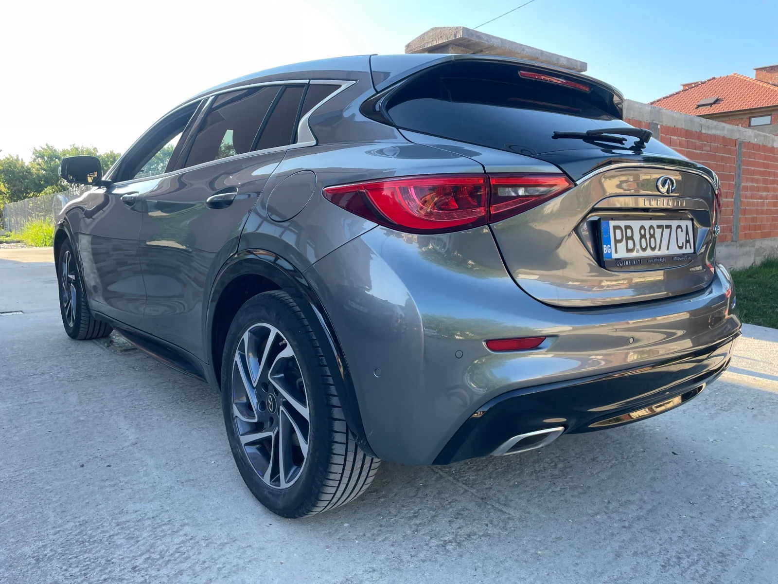 Infiniti Q30, снимка 5 - Автомобили и джипове - 54992017