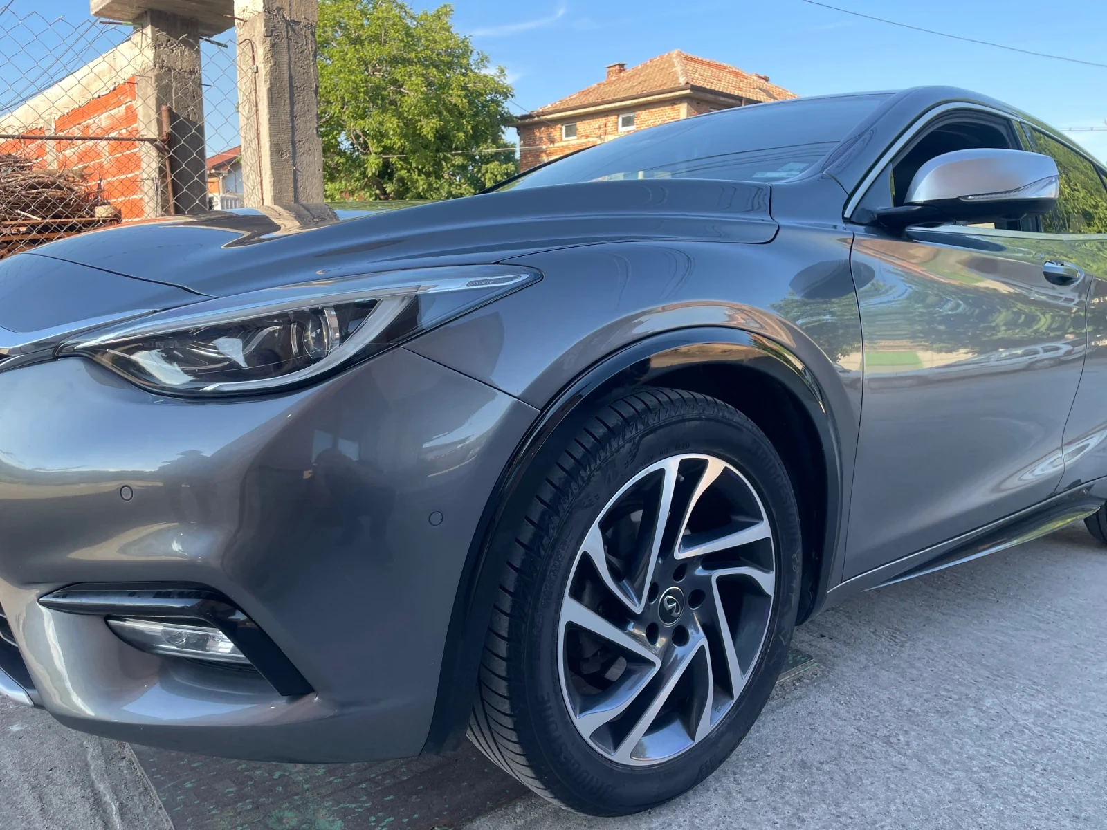 Infiniti Q30, снимка 3 - Автомобили и джипове - 54992017
