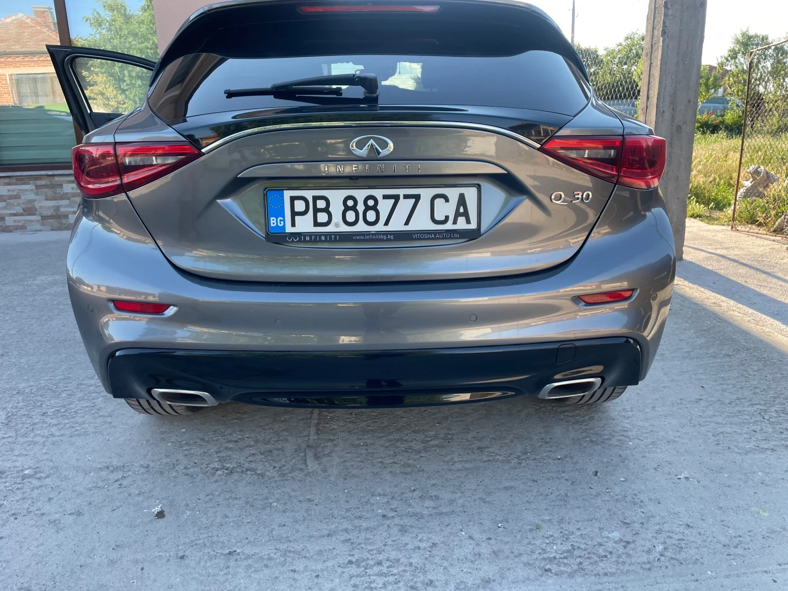 Infiniti Q30, снимка 6 - Автомобили и джипове - 54992017