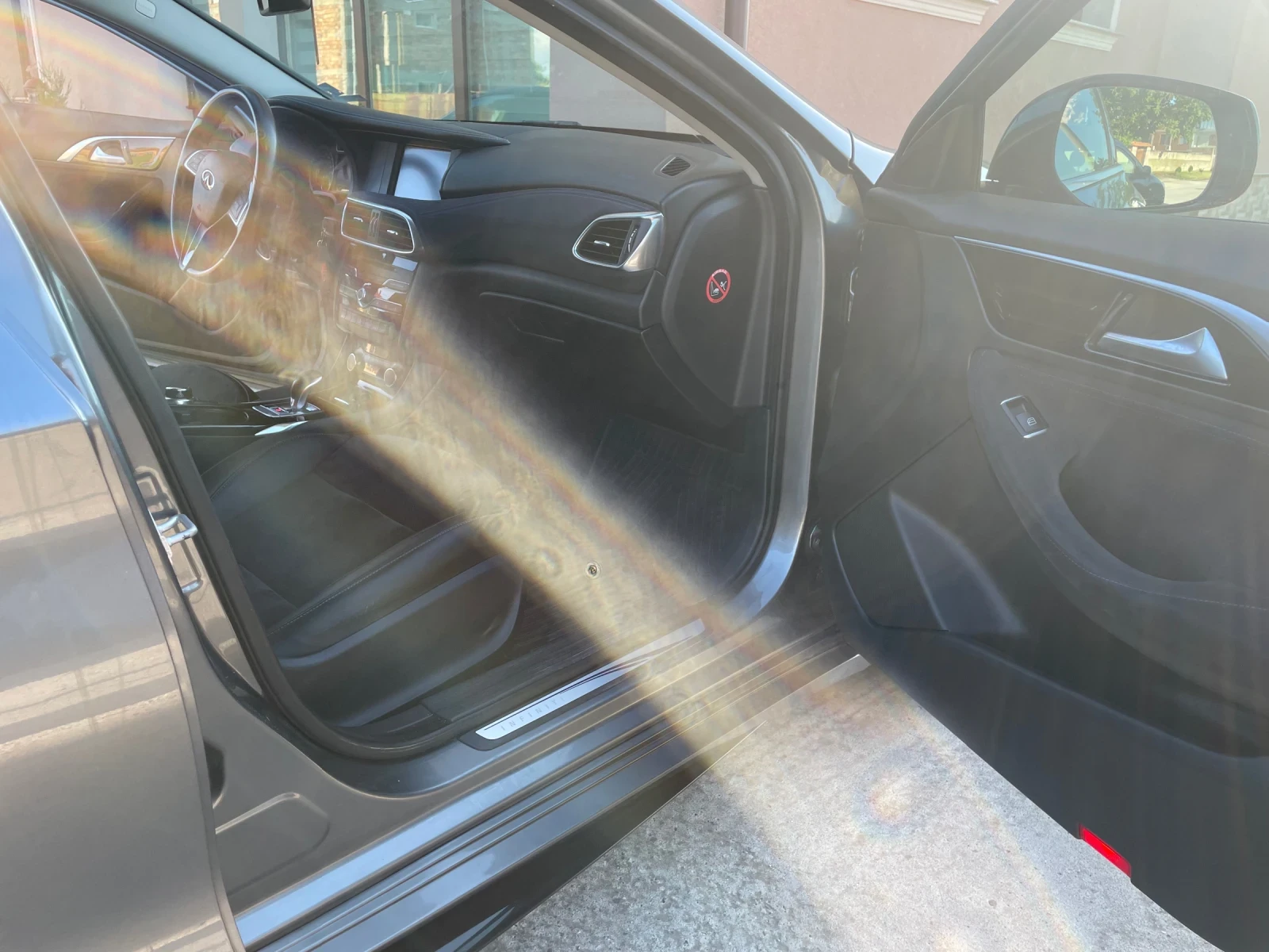 Infiniti Q30, снимка 11 - Автомобили и джипове - 54992017
