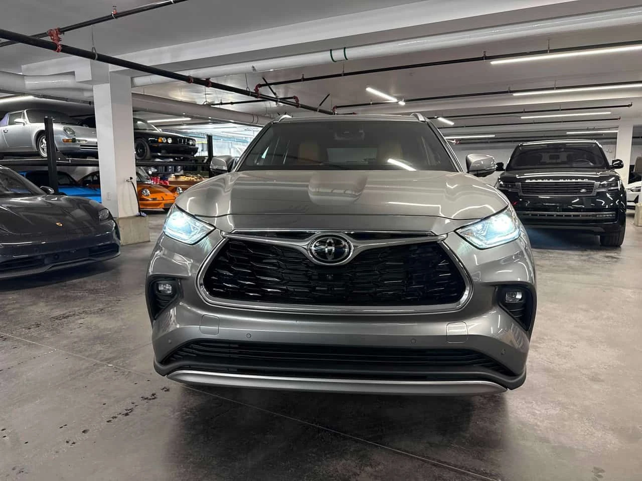 Toyota Highlander * Hybrid Limited * CARFAX * ОПЦИЯ ЗА ФИНАНСИРАНЕ, снимка 6 - Автомобили и джипове - 55647282