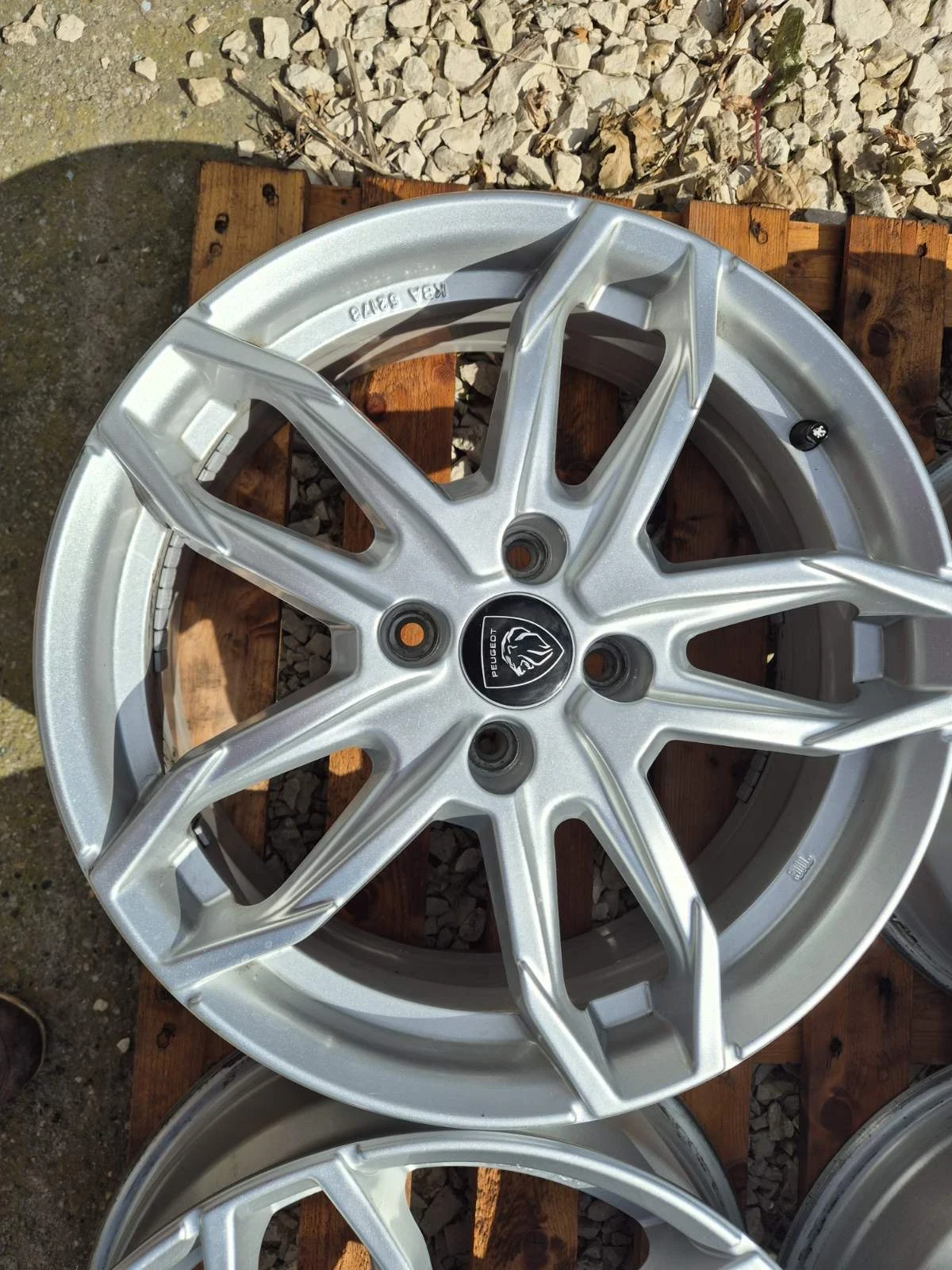 Джанти за Peugeot 2008, снимка 1 - Гуми и джанти - 56322933
