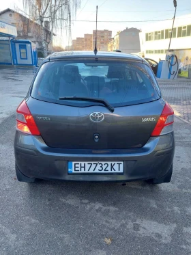 Toyota Yaris 1.3 VVTi, снимка 2