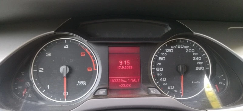 Audi A4 2.0 tdi, снимка 16 - Автомобили и джипове - 46796351