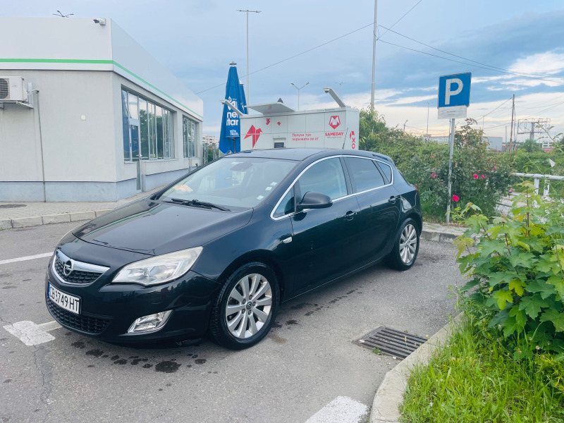 Opel Astra J, снимка 3 - Автомобили и джипове - 46135778