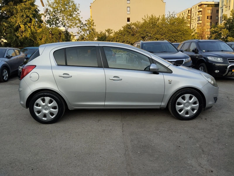 Opel Corsa 1.2 i, снимка 2 - Автомобили и джипове - 46659646