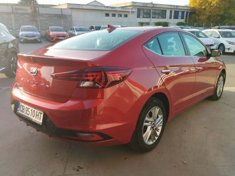 Hyundai Elantra 1.6 cvvt, снимка 4 - Автомобили и джипове - 47861509