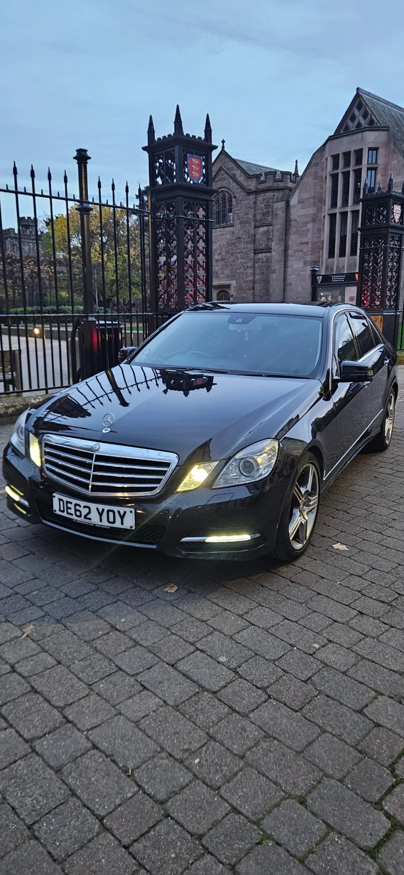 Mercedes-Benz E 220, снимка 4 - Автомобили и джипове - 48759236