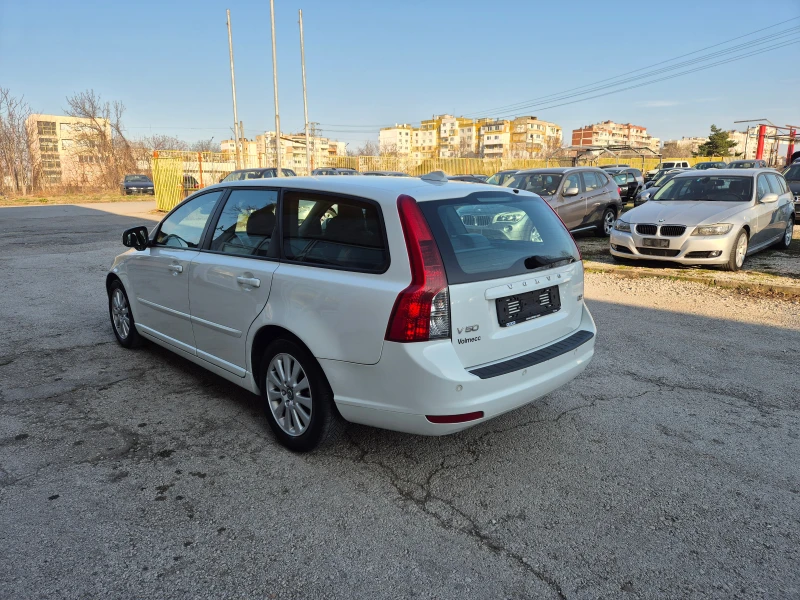 Volvo V50 1.6TDI 6с.к. TOP, снимка 4 - Автомобили и джипове - 49414775