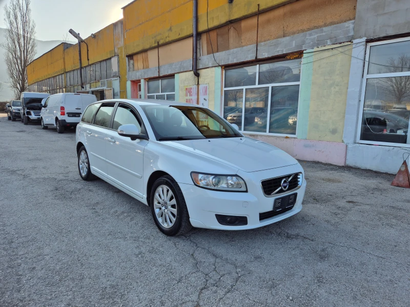 Volvo V50 1.6TDI 6с.к. TOP, снимка 8 - Автомобили и джипове - 49470852