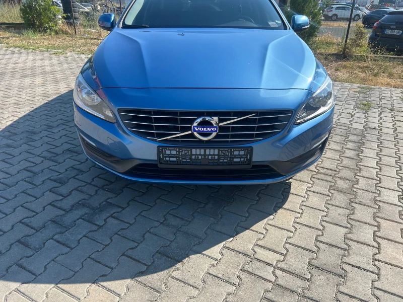 Volvo V60 1.6 D2, снимка 3 - Автомобили и джипове - 52343925