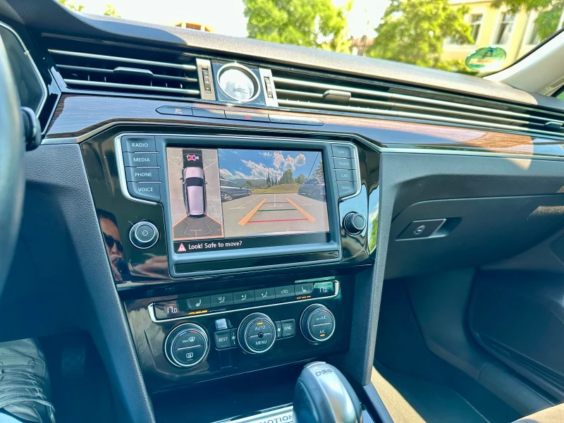 VW Passat 2.0 TDI Digital BiTurbo 4Motion Highline 360 , снимка 15 - Автомобили и джипове - 52488506