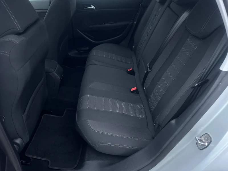 Peugeot 308 2.0 HDI SW, снимка 15 - Автомобили и джипове - 52937337