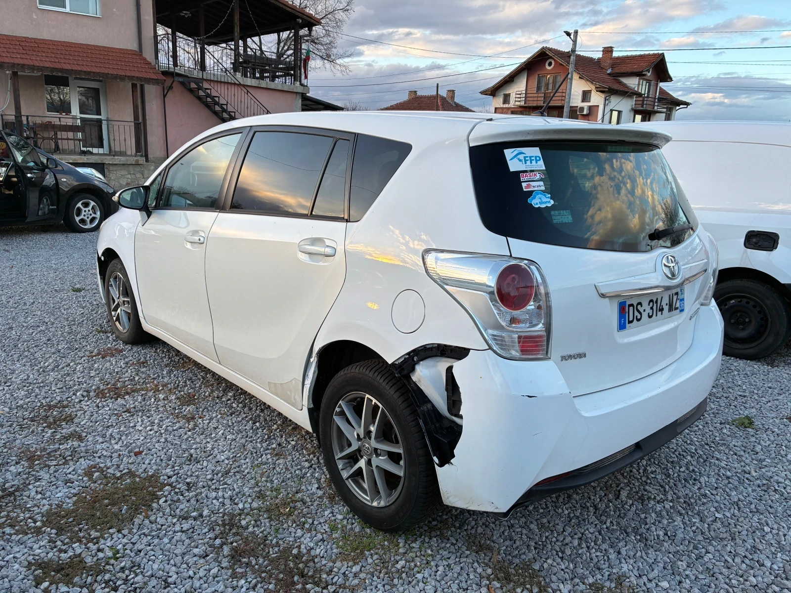 Toyota Corolla verso 1, 6D4D-EURO 6-FULL | Mobile.bg   13
