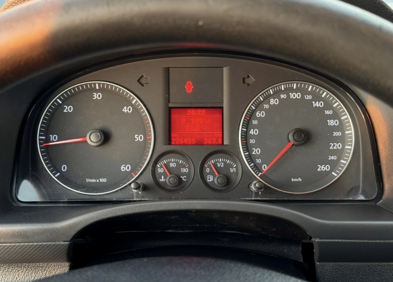 VW Caddy 1.9 TDI / Климатик - изображение 8