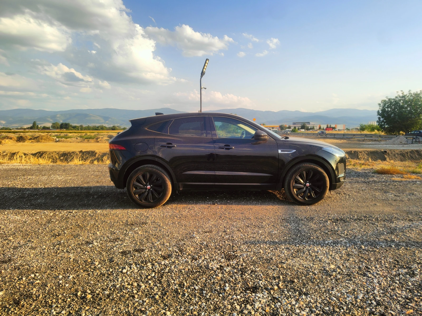 Jaguar E-pace  - изображение 3