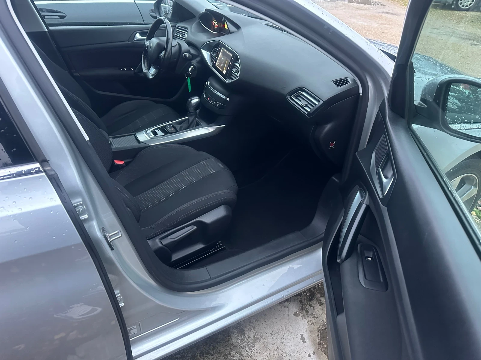 Peugeot 308 2.0 HDI SW | Mobile.bg � ����������� 12