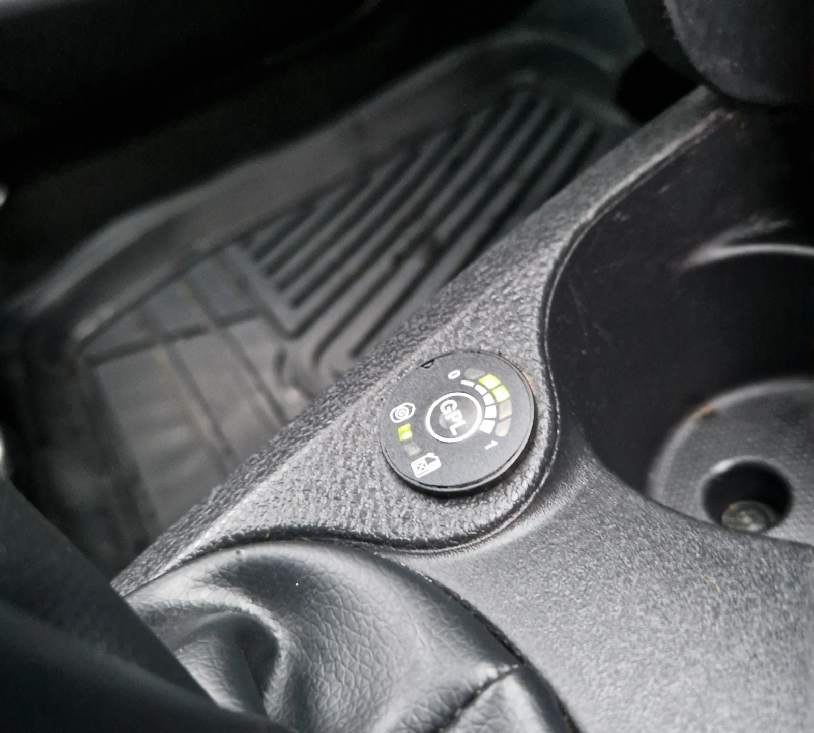 Dacia Sandero 1.2i LPG | Mobile.bg � ����������� 10