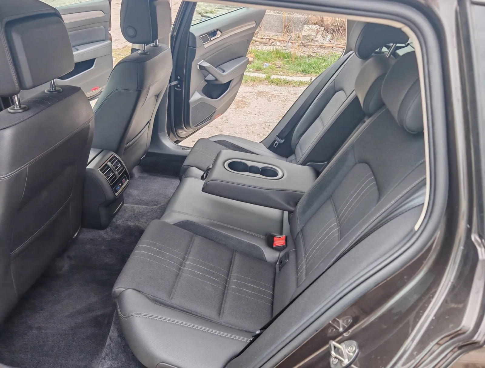 VW Alltrack 2.0TDI 190cv 4x4, снимка 12 - Автомобили и джипове - 54071318