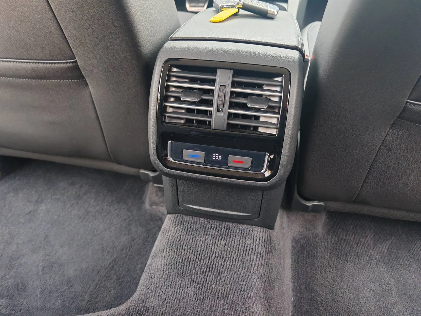 VW Alltrack 2.0TDI 190cv 4x4, снимка 14 - Автомобили и джипове - 54071318