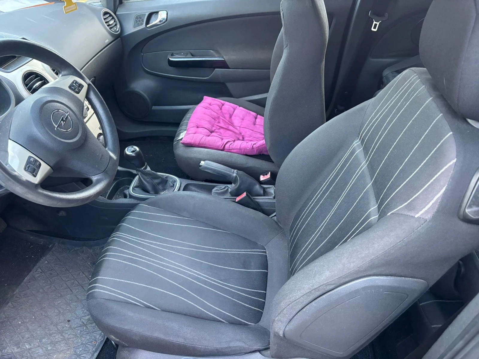 Opel Corsa, снимка 6 - Автомобили и джипове - 54093346