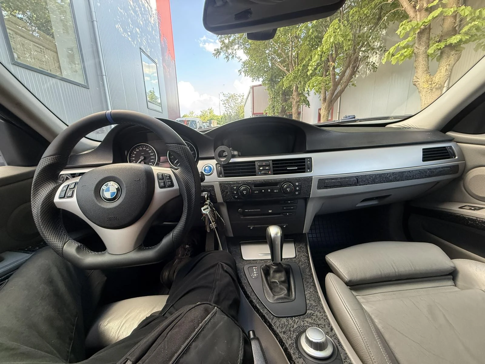 BMW 330 330 xi, снимка 14 - Автомобили и джипове - 54152110