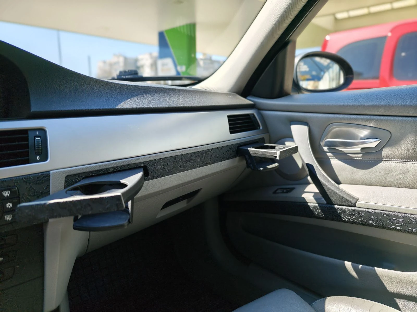 BMW 330 330 xi, снимка 8 - Автомобили и джипове - 54152110
