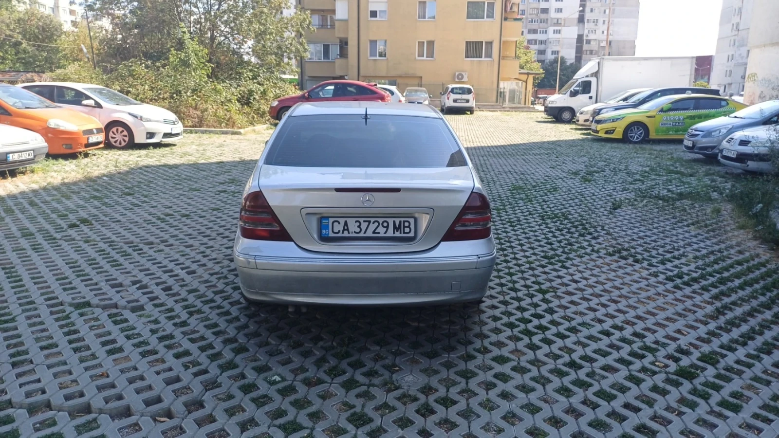 Mercedes-Benz 220, снимка 4 - Автомобили и джипове - 54233638
